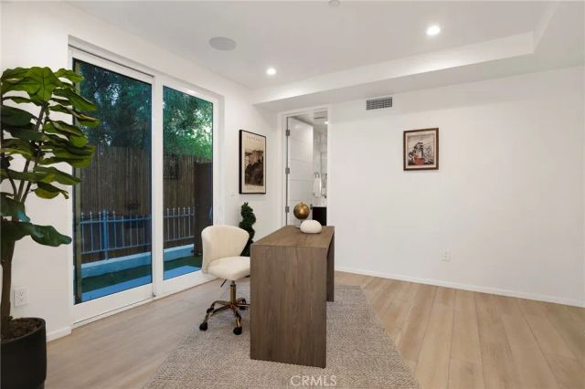 2309 Cove Avenue, Los Angeles, CA 90039