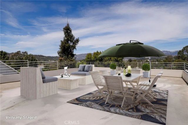 2309 Cove Avenue, Los Angeles, CA 90039