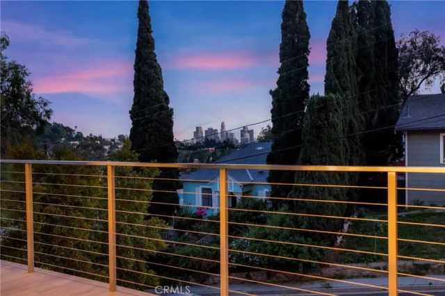 2309 Cove Avenue, Los Angeles, CA 90039
