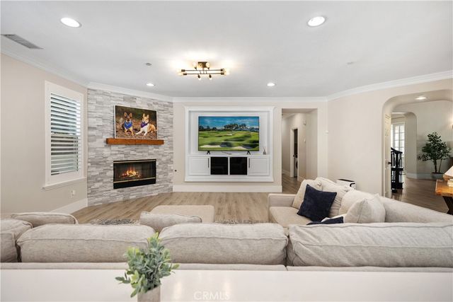 1 Roberts Drive, Coto De Caza, CA 92679