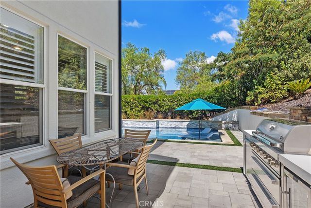 1 Roberts Drive, Coto De Caza, CA 92679