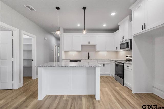 248 Crepe Myrtle Dr., Bullard, TX 75757
