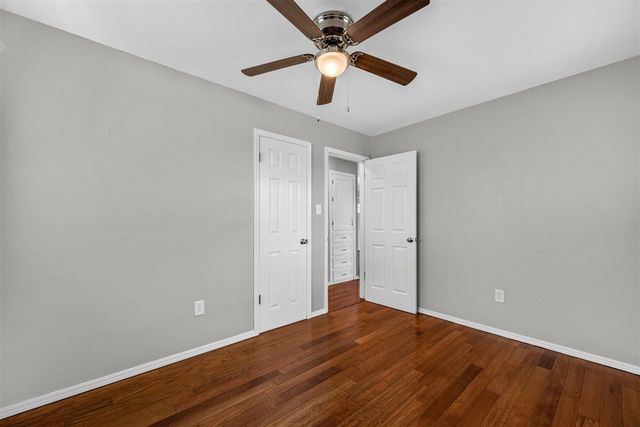 5715 NW Chestnut Ln, Lawton, OK 73505