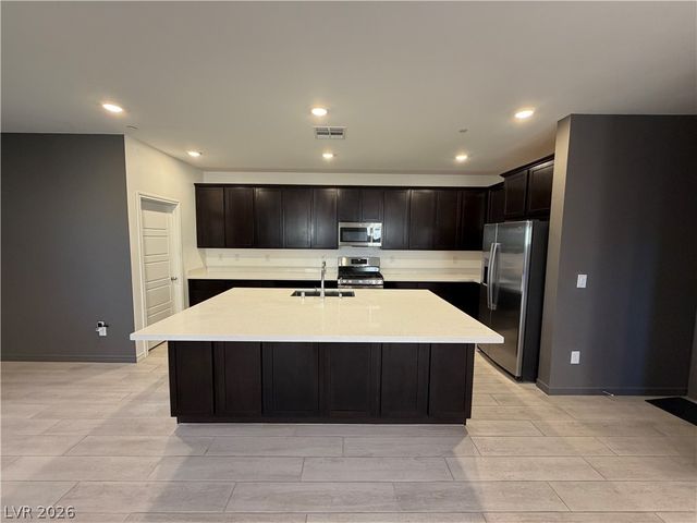 9684 Abel Cliff Street, Las Vegas, NV 89143