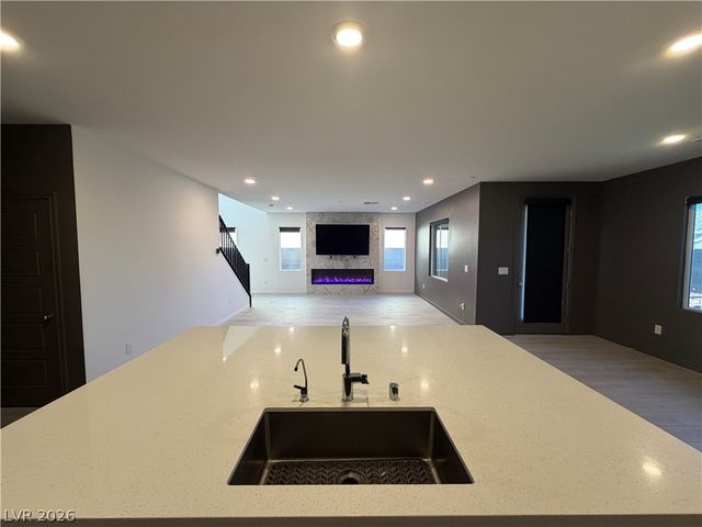 9684 Abel Cliff Street, Las Vegas, NV 89143