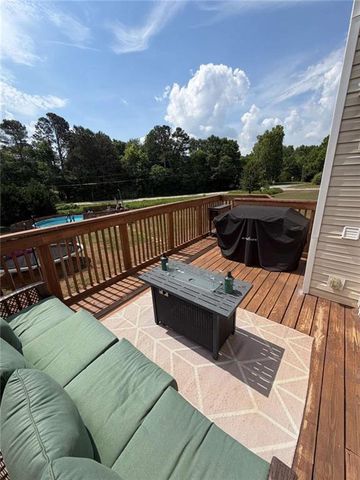1313 Crestview Road, Winder, GA 30680
