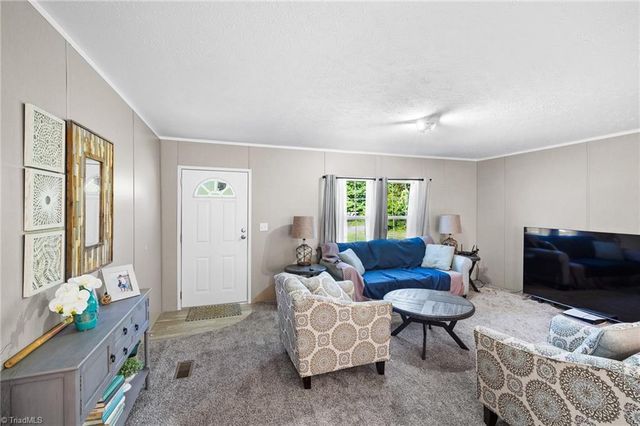 209 Longview Road, Lexington, NC 27292