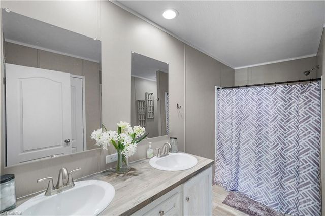 209 Longview Road, Lexington, NC 27292