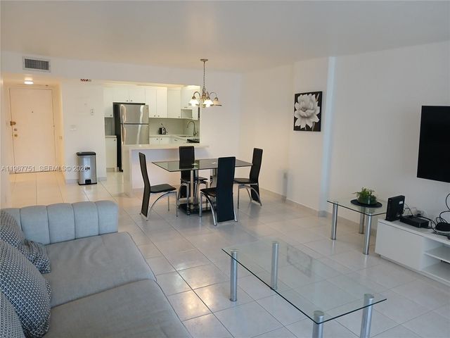 2780 NE 183rd St 1708, Aventura, FL 33160