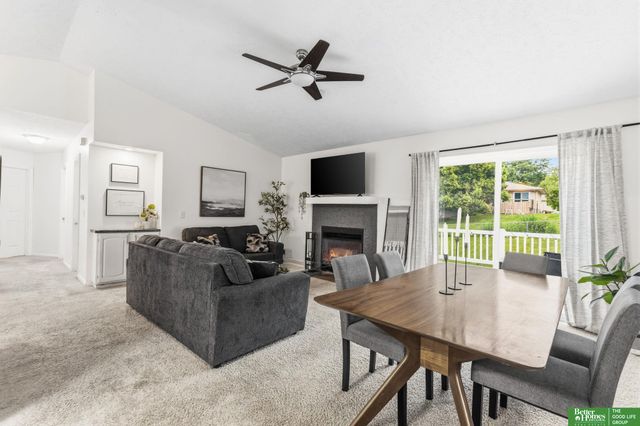 11212 Z Street, Omaha, NE 68137