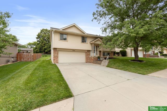 11212 Z Street, Omaha, NE 68137