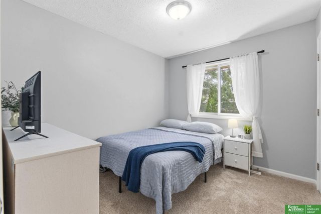 11212 Z Street, Omaha, NE 68137