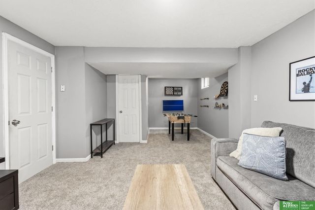 11212 Z Street, Omaha, NE 68137