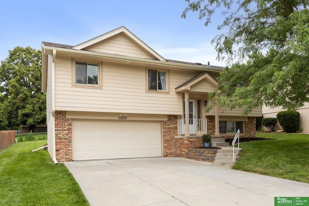 11212 Z Street, Omaha, NE 68137