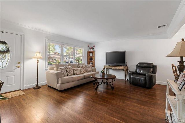 42 Larry Drive, Commack, NY 11725