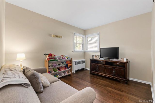 42 Larry Drive, Commack, NY 11725