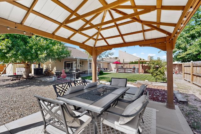 2911 Links Lane SE, Rio Rancho, NM 87124