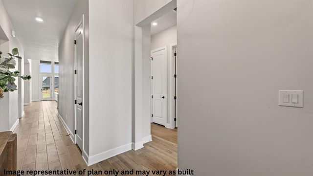 8801 Hidden Meadow Drive, Edmond, OK 73007
