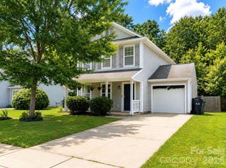 413 Peachtree Road, Charlotte, NC 28216