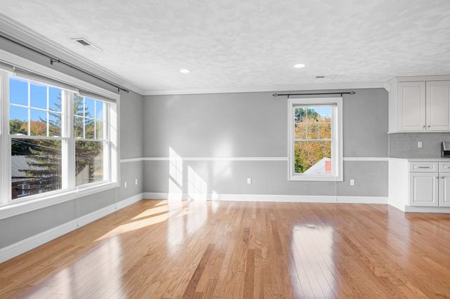 15 Church St 304, Wilmington, MA 01887