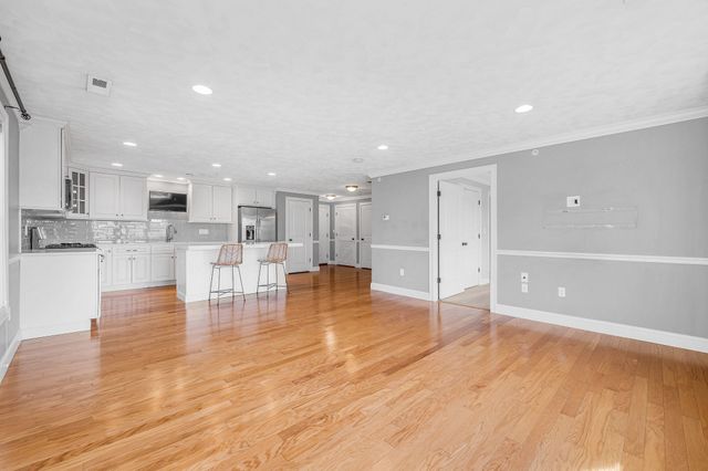 15 Church St 304, Wilmington, MA 01887