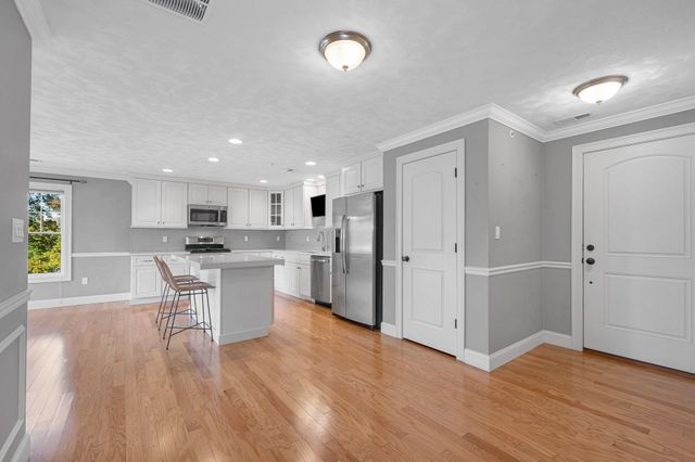 15 Church St 304, Wilmington, MA 01887