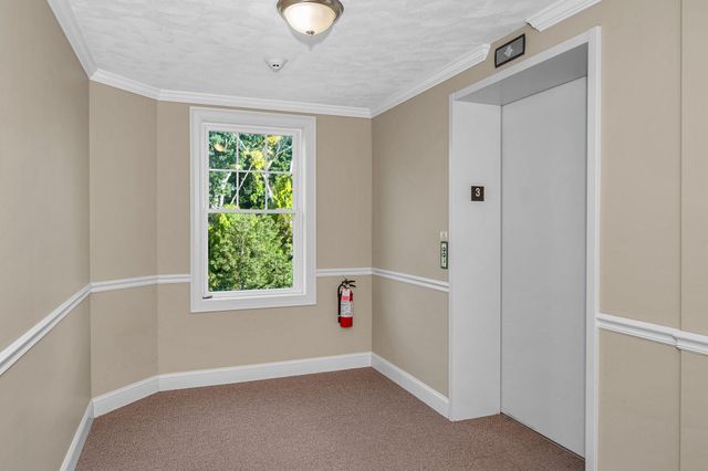 15 Church St 304, Wilmington, MA 01887