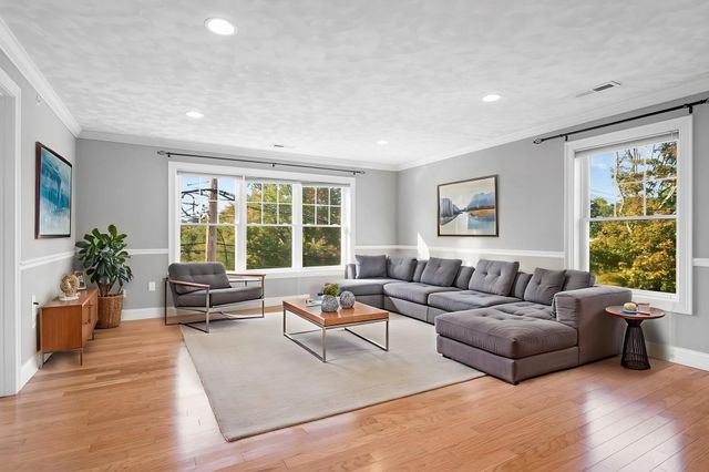 15 Church St 304, Wilmington, MA 01887