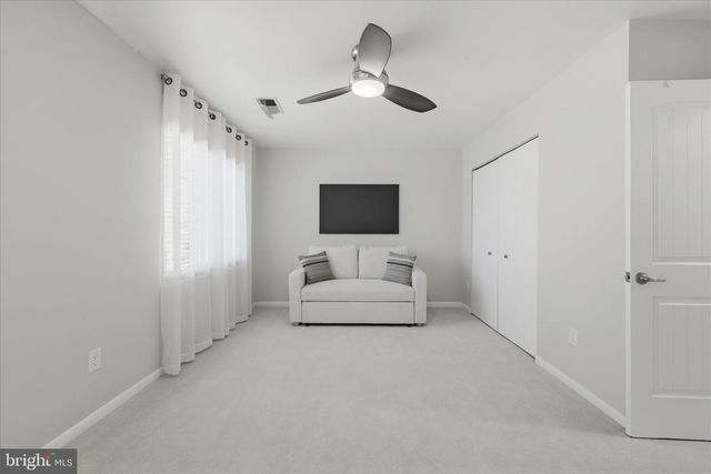 11860 S LAKES CT, Reston, VA 20191