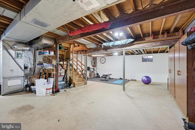 11860 S LAKES CT, Reston, VA 20191