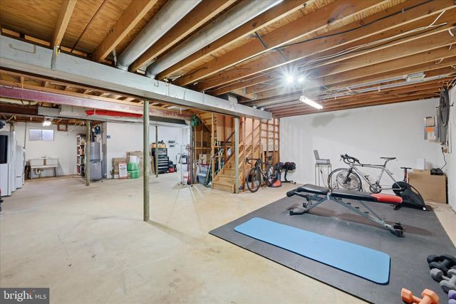 11860 S LAKES CT, Reston, VA 20191