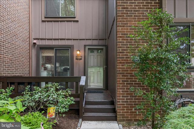 11860 S LAKES CT, Reston, VA 20191