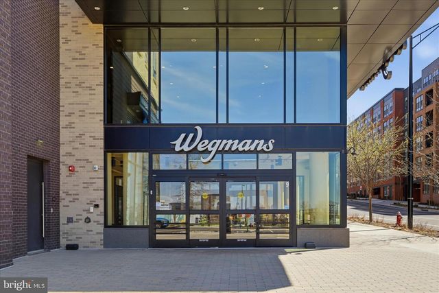 11860 S LAKES CT, Reston, VA 20191