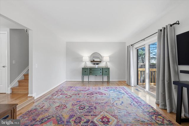 11860 S LAKES CT, Reston, VA 20191