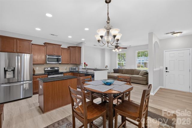 18347 The Commons Boulevard 3203, Cornelius, NC 28031