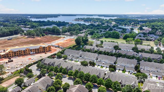 18347 The Commons Boulevard 3203, Cornelius, NC 28031