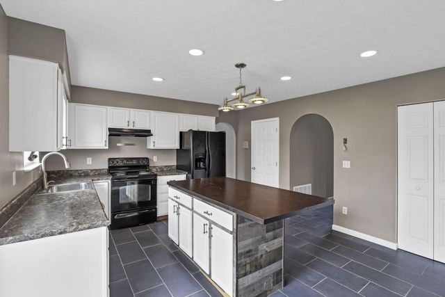 6947 Storm Boat Lane, Canal Winchester, OH 43110
