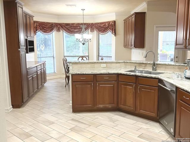 24135 SEVEN WINDS, San Antonio, TX 78258