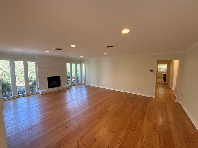 207 GARDENIA CV, Memphis, TN 38117