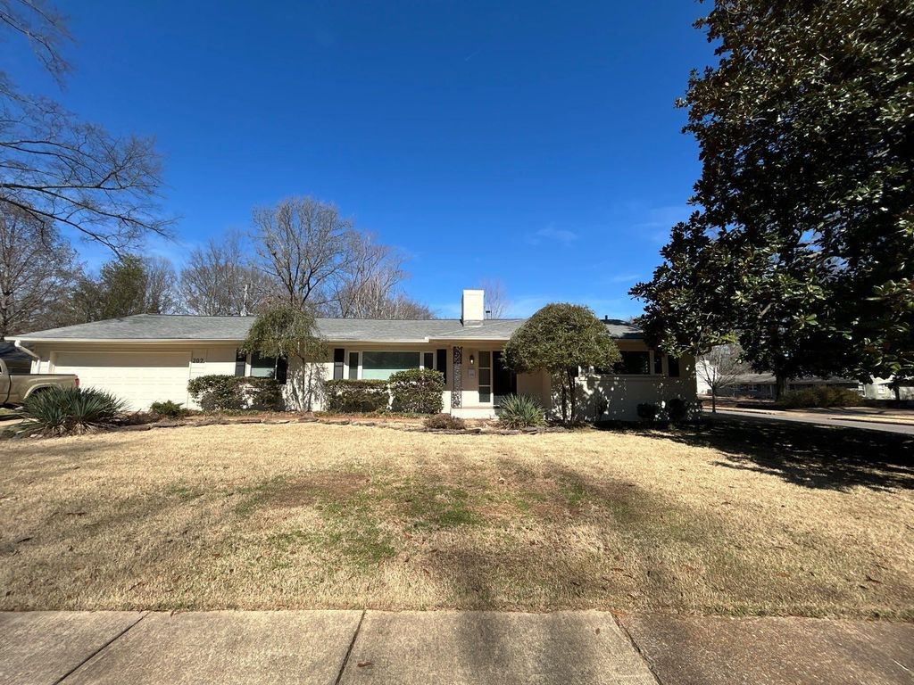 207 GARDENIA CV, Memphis, TN 38117