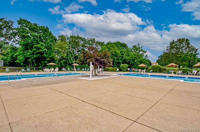 209 Cabot Court S, Saint James, NY 11780