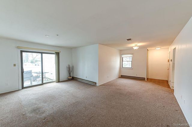 209 Cabot Court S, Saint James, NY 11780