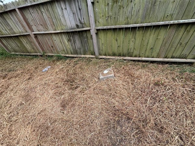 2213 1st Avenue N, Texas City, TX 77590
