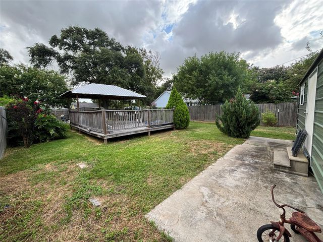 2213 1st Avenue N, Texas City, TX 77590