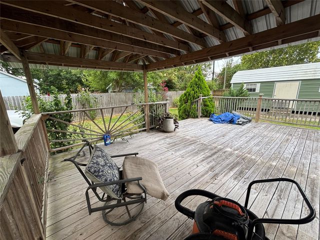 2213 1st Avenue N, Texas City, TX 77590