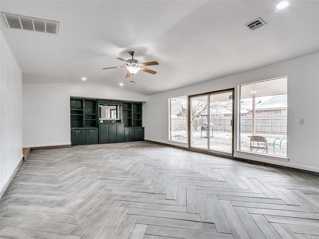 1318 Alviola Avenue, Midwest City, OK 73110