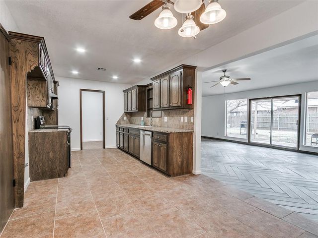 1318 Alviola Avenue, Midwest City, OK 73110