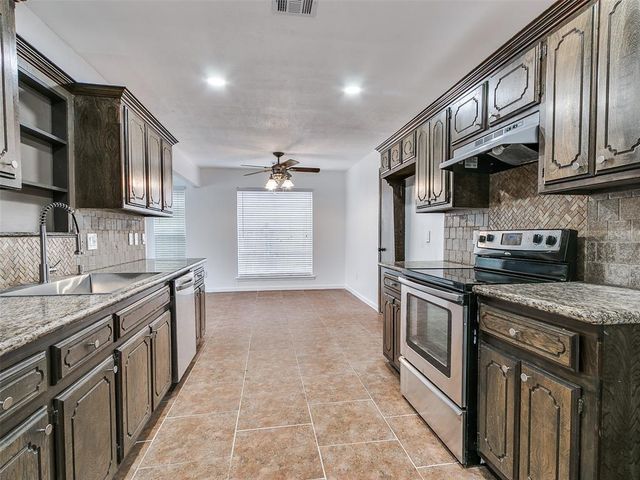 1318 Alviola Avenue, Midwest City, OK 73110