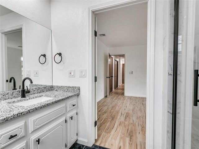 1318 Alviola Avenue, Midwest City, OK 73110