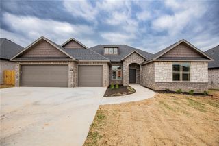 302 Doral Drive, Cave Springs, AR 72718